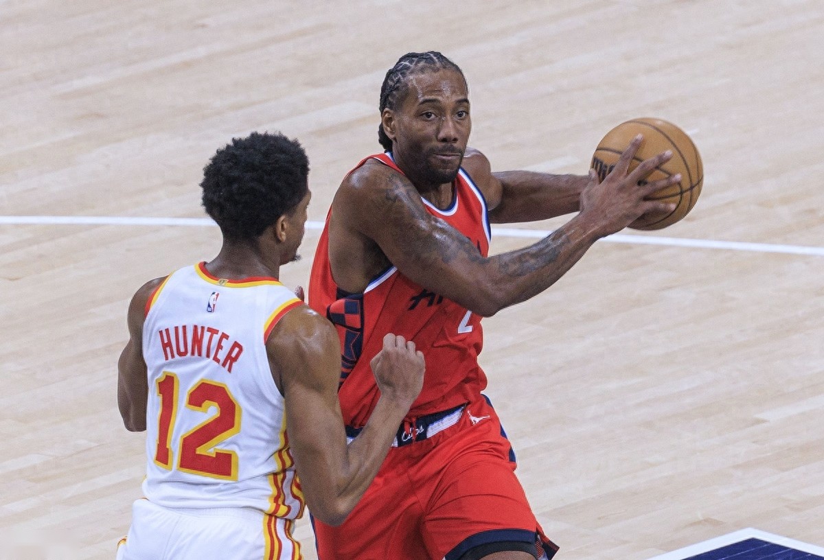 关于穆古鲁扎关键节点回归赛场，老鹰带队取胜！的信息