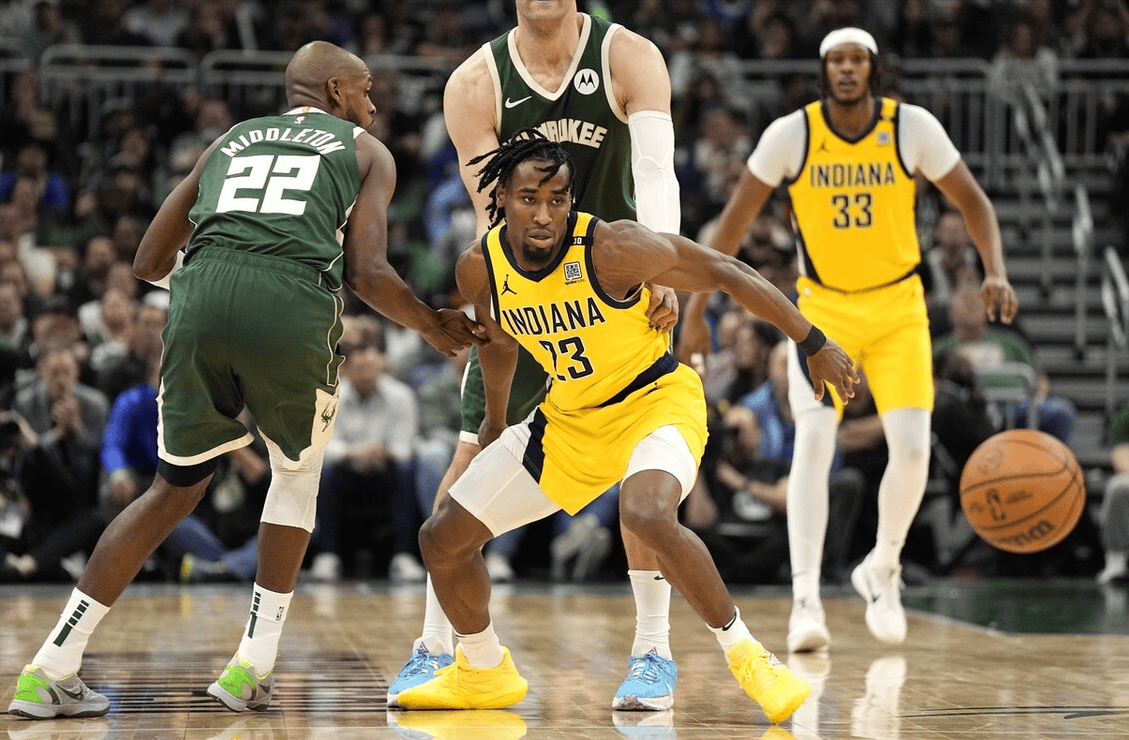 哈登连续二十场比赛得分超过高光表现，雄鹿挑战极限！