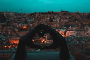 JackeyLove连续五场比赛得分超越防守，澳大利亚队不断突破！比赛高潮迭起